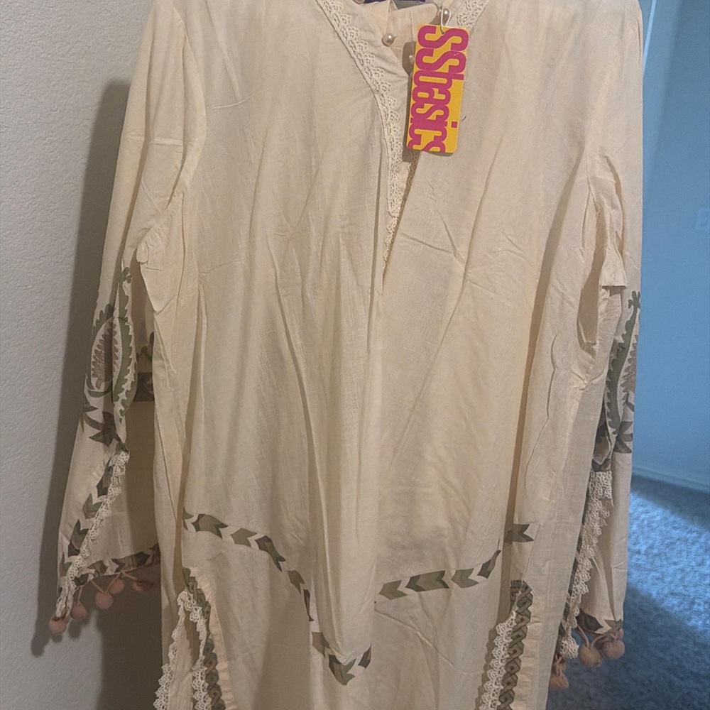 Sana safinaz Cream Embroidered shirt and pants with Lace Details